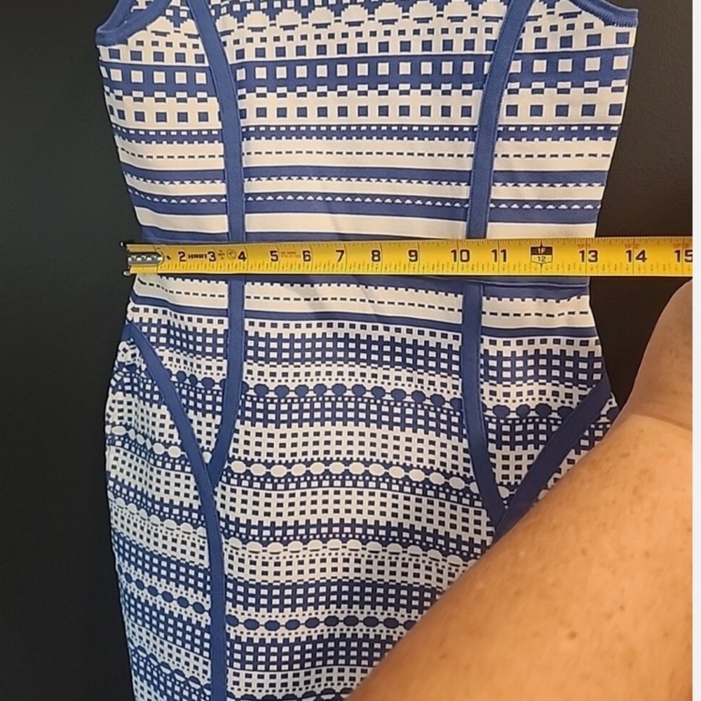 Ardene Bodycon Blue and White Geometric Dress - Picture 4 of 7